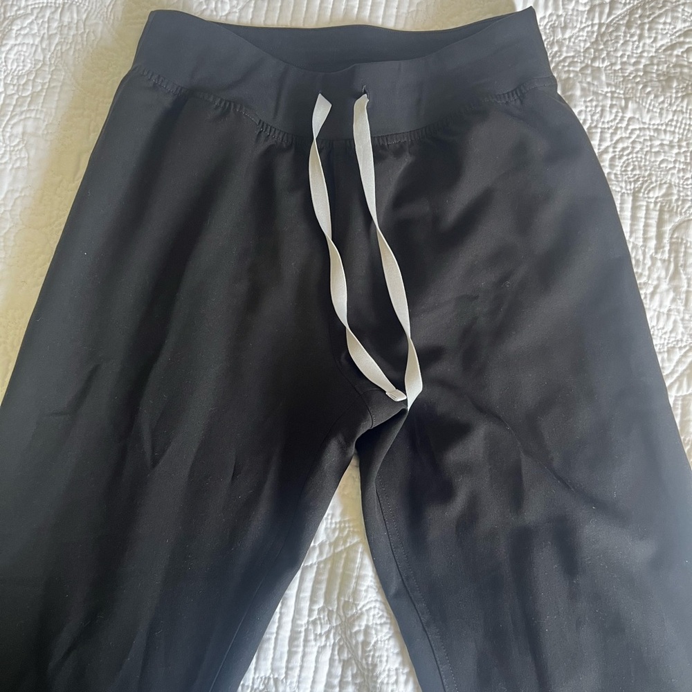 Black Figs Scrub Pants